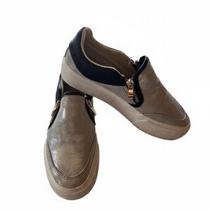 Restricted Metallic Silver Slip-On Platform Sneakers Side Zippers Womens Size 6